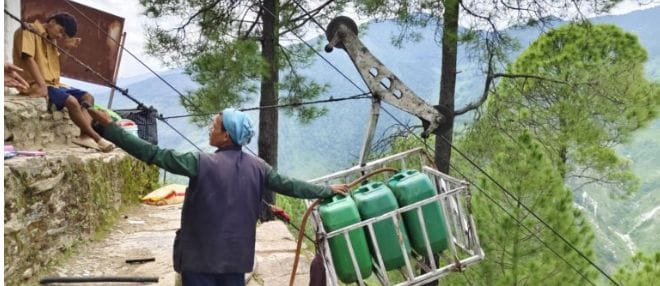 ग्राभिटी रोपवेले मना गाउँका बासिन्दाको जीवनशैलीमा परिवर्तन